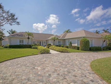 Find paradise in Moorings in this airy, updated home