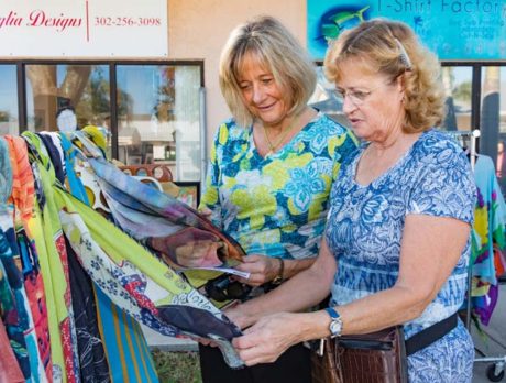 ‘Trail’ gazers: Art lovers get sneak peeks at studios