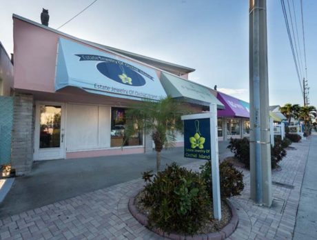 Island jolted by smash-and-grab on Ocean Drive