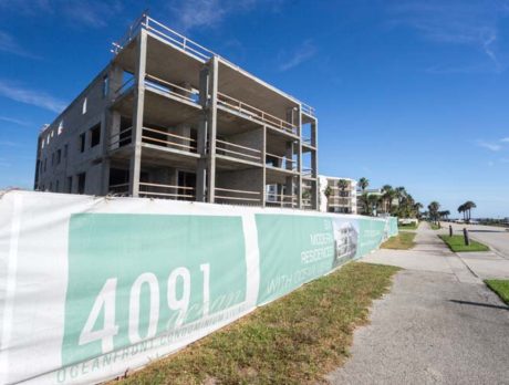 Super-luxe penthouse sold at the 4091 Ocean project