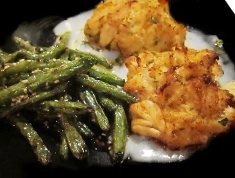 DINING: The Chart House: Up the road, an oldie but goodie