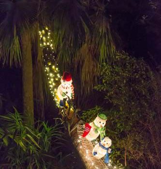 Reveling, with a Claus, at McKee ‘Holidays’ fest