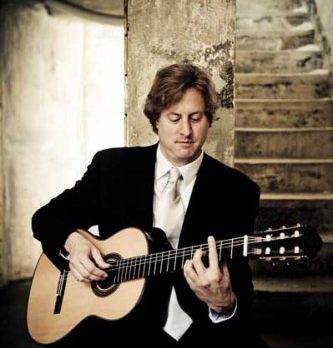 Virtuoso guitarist Jason Vieaux to perform