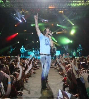 Jake Owen Foundation Benefit Concert 2012