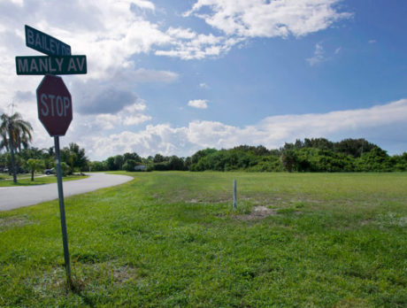 Volunteers work on finding places to house returning veterans