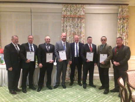 Officers get award for saving drowning victim