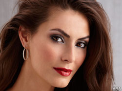 Holiday glamour: Keep it simple and sparkling