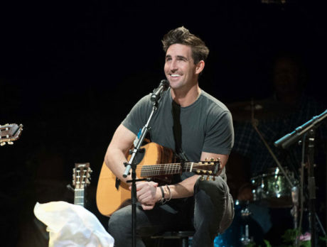 Jake Owen again delights hometown crowd