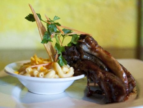 DINING: Mo-Bay Grill’s satisfying surprises earn high praise