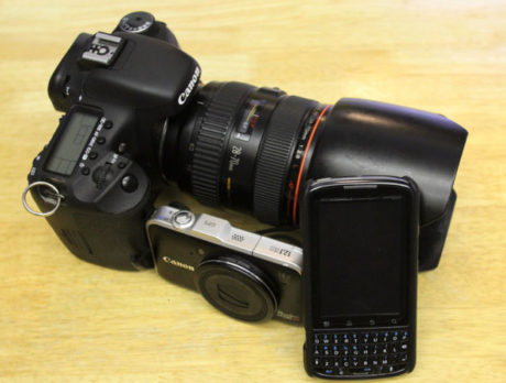CAMERA: What camera to take on summer vacation?