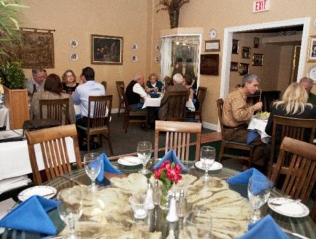 DINING: Melody Inn features sauces made with Oregon chanterelles