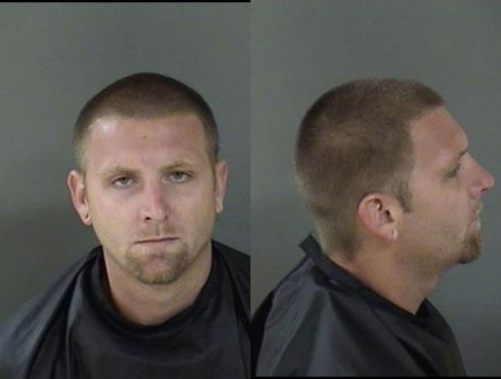 Undercover cop steps in to stop potential stabbing