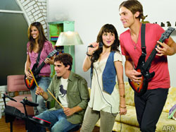 Five ways games can make your holiday gatherings more exciting