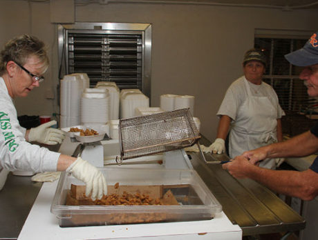 Fellsmere volunteers make final preparations for Frog Leg Festival
