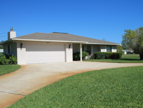 Starter home or snowbird nest on large corner lot