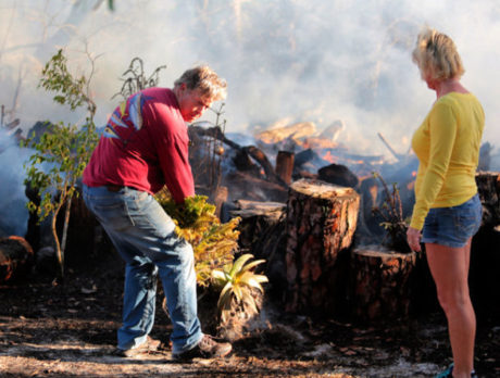 UPDATED: Brush fire on 9th St. SW threatens Safari Golf complex