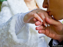 Help your wedding photographer take great pictures