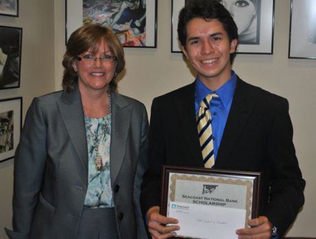 Seacoast National Bank awards scholarships