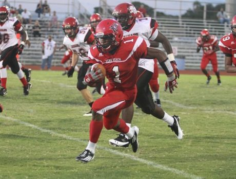 Charlie Miller runs for Indians touchdown