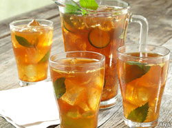 Simple, sophisticated snacks and drinks for summer