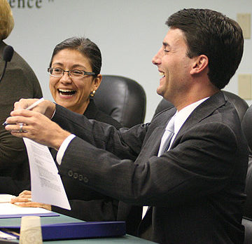 School Board member Pegler resigns; Gov. Scott to appoint fill-in