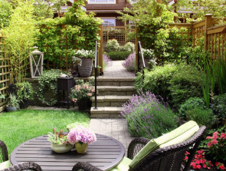 6 Tips for Throwing a Great Outdoor Party