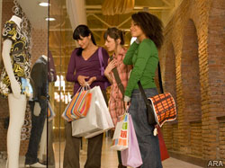 Time-saving shopping tips and top trends from a holiday expert