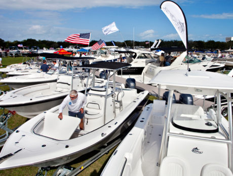 Fall Boat Show in Riverside park