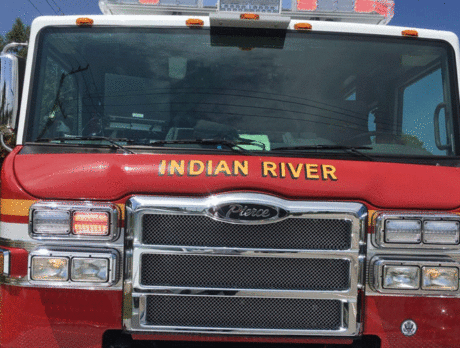 Driver injured in early-morning crash in Vero