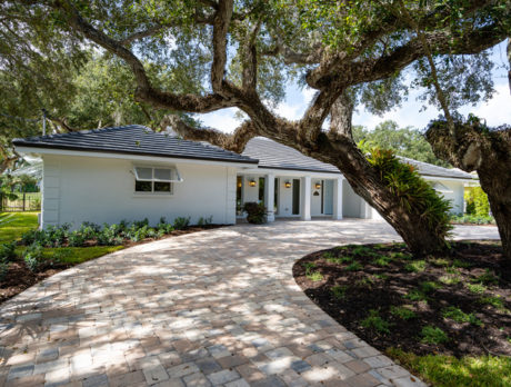 Renovated Old Riomar home enjoys beautiful golf course views