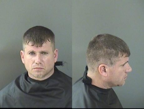 Deputies: Man pulls gun on victims, barricades himself in home