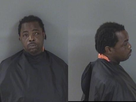 Man challenges deputy to a fight after fleeing from traffic stop