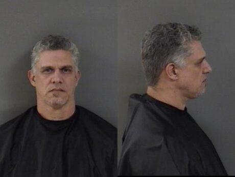 Deputies: Assistant manager steals nearly $3K to fund cocaine, gambling addiction
