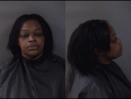 Deputies: Mom punches daughter in face with ring on