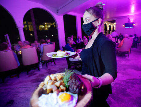 Vero diners, masks and all, turn out for Thanksgiving meals