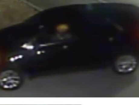 Police search for suspect who stole trailer hitch