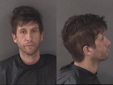 Man charged after police find bomb-like device on sailboat