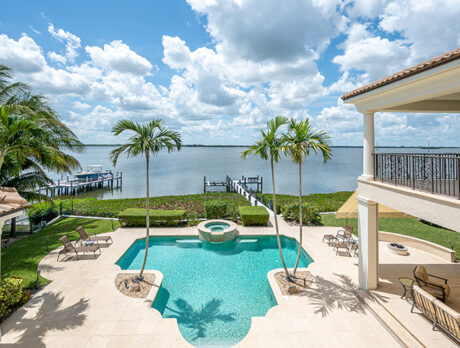 Phenomenal river views from large, luxurious home in Seagrove West