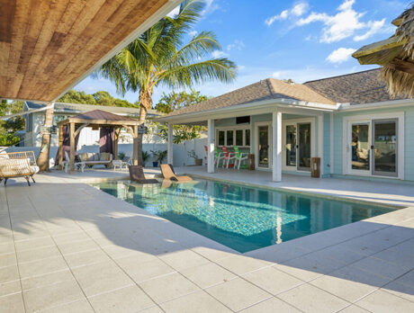 Cottage charm with modern amenities in Bethel by the Sea