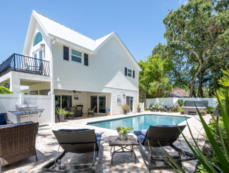 OCEAN CORP. OASIS – Pool home south of 17th St. causeway has resort-like feel