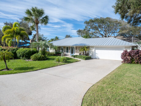 Renovated waterfront home available in Silver Shores
